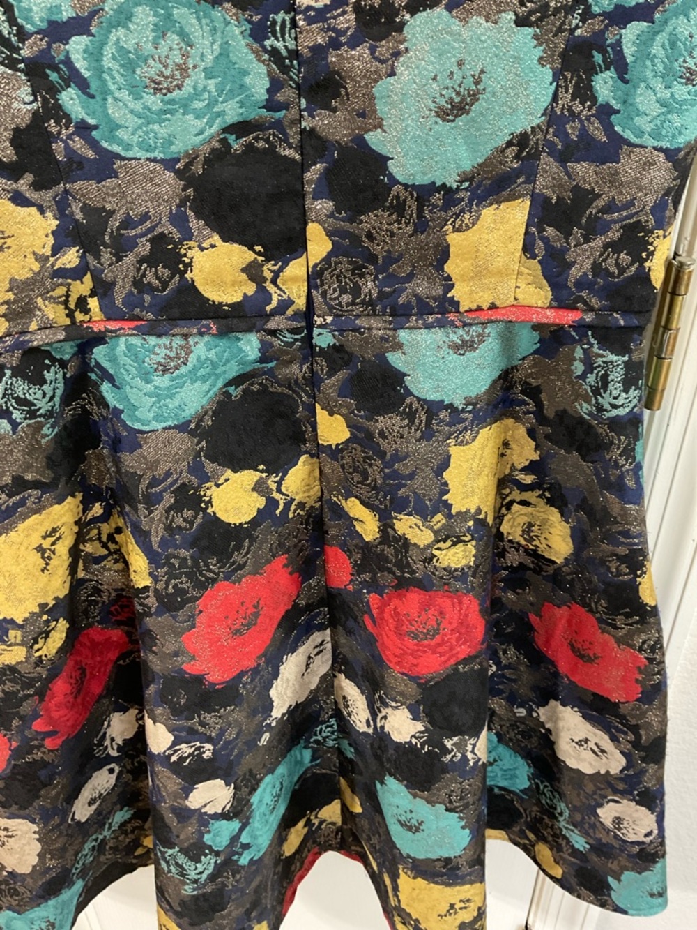 Tahari Cold Shoulder Floral Fit & Flare Metallic Jacquard dress 8 chic,cocktail - Picture 11 of 16